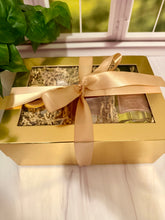 Load image into Gallery viewer, RELAX Self-Care Gift Set*Palo Santo and Sandalwood
